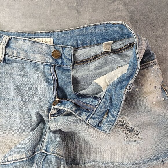 Est 1946 Womens Distressed Raw Hem Denim Jean Shorts‎ Size 6 Light Wash Casual - Picture 4 of 12